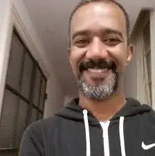 Happy Nervixol customer describing calm nerves, better sleep, and relaxed body sensations